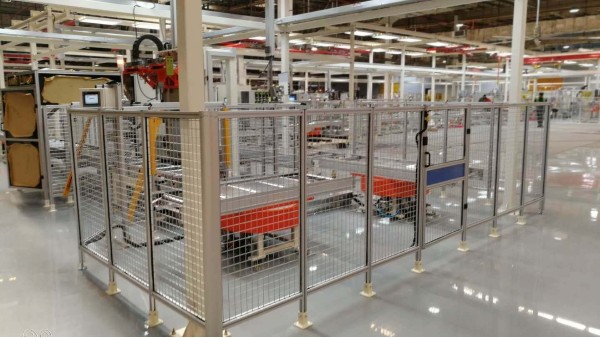 鋁型材圍欄如何10年不褪色？關鍵在表面處理工藝