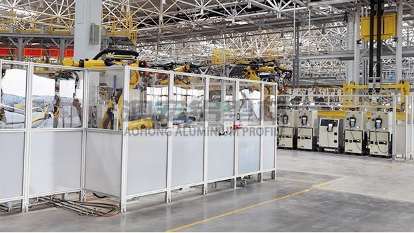 工業鋁型材圍欄常見類型及應用場景解析